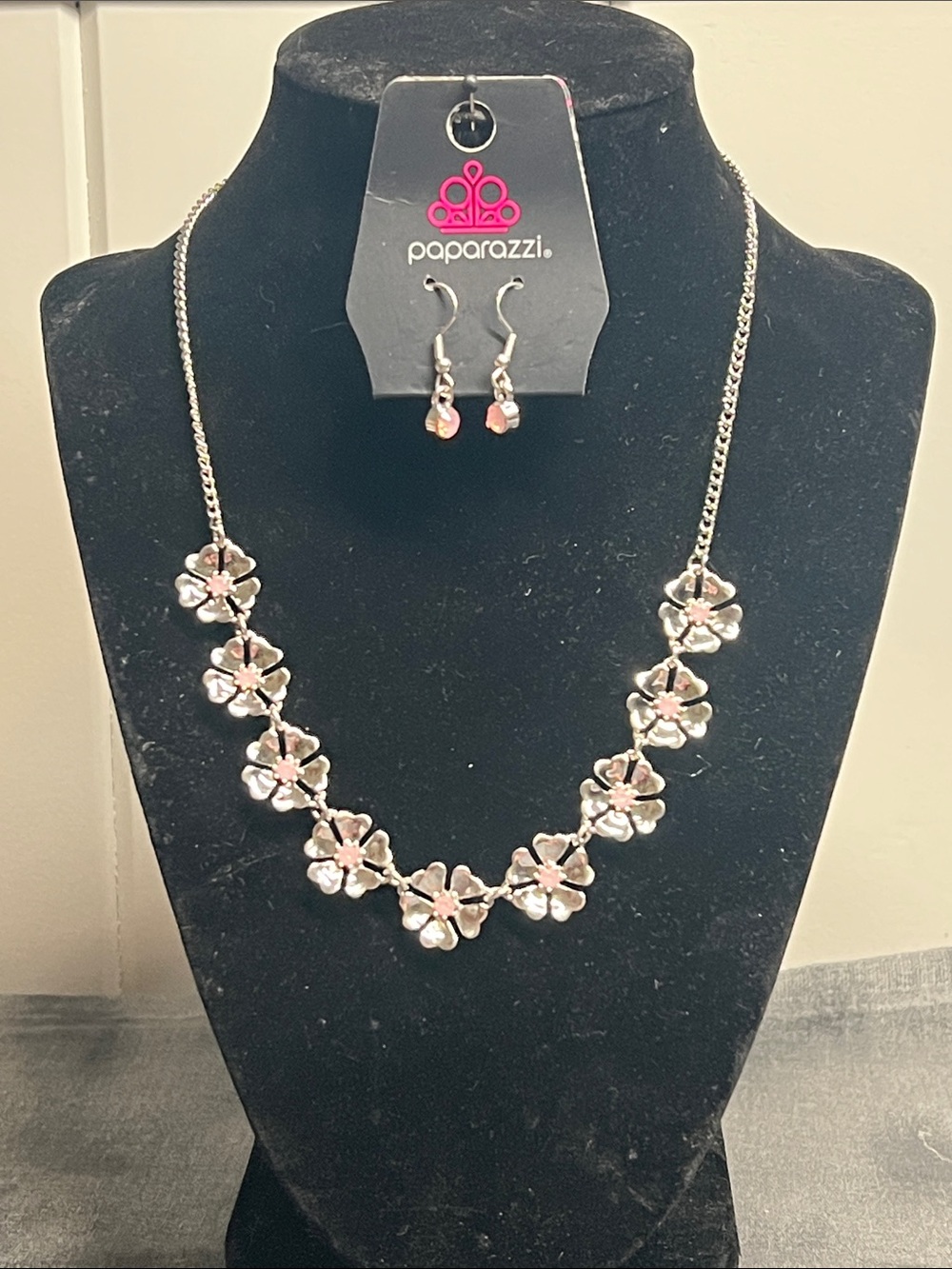 Paparazzi Silver Flower Necklace with Pink Crystal Centers